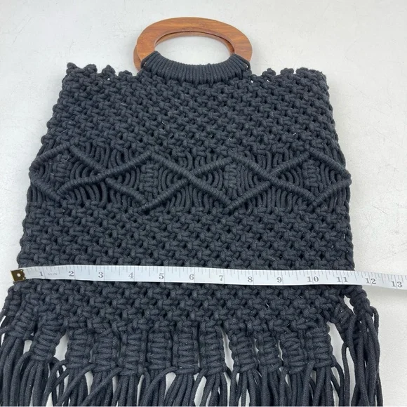 DANIELLE NICOLE Crochet Crossbody Purse Black Macrame Fringed w/Wood Handles - Picture 5 of 10